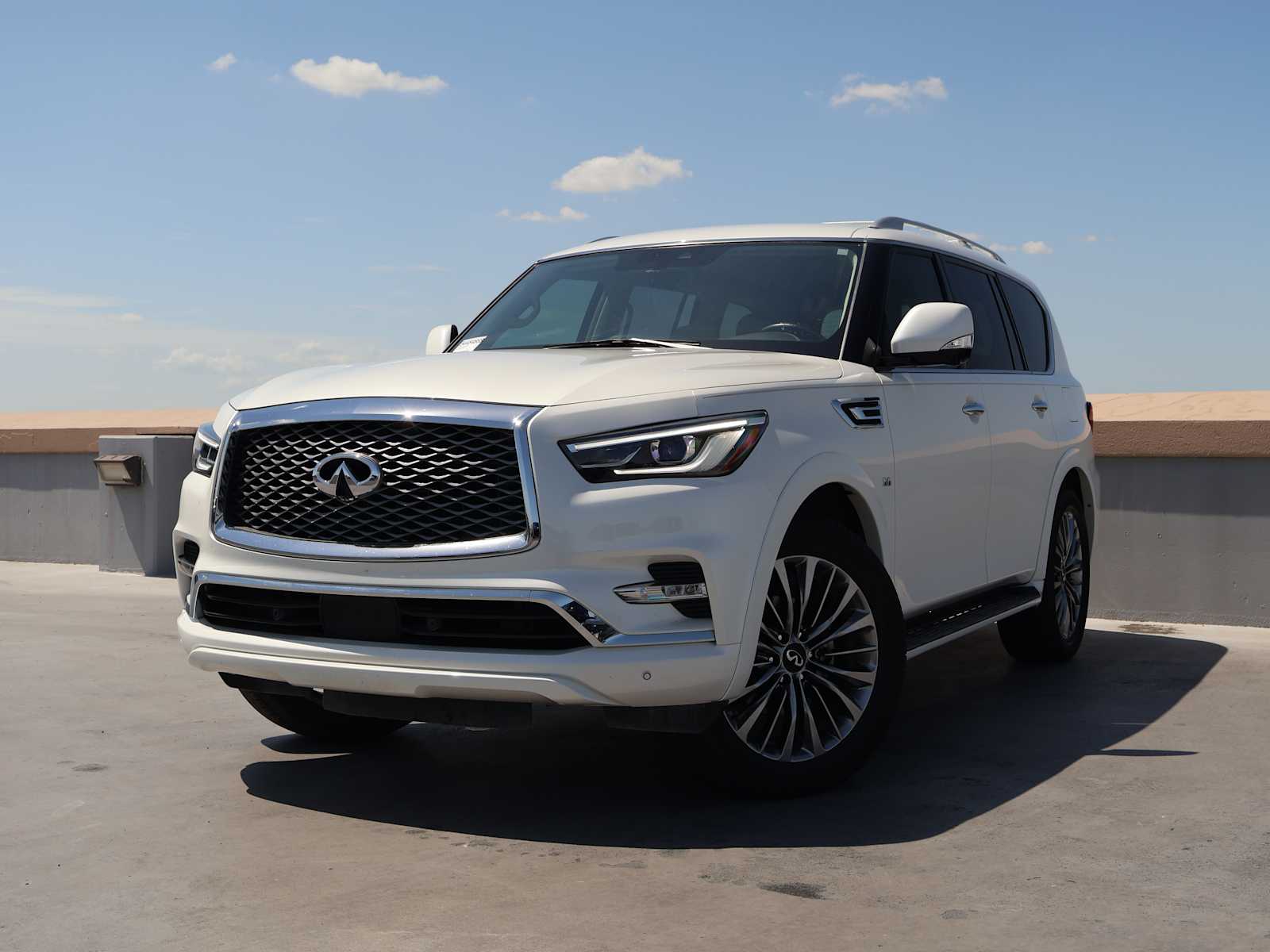 2020 INFINITI QX80 Luxe's photo