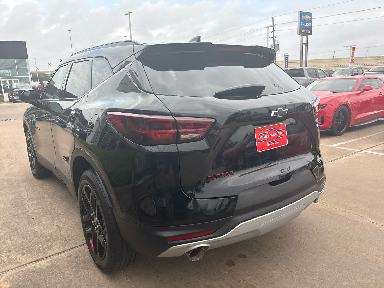 View vehicle photo 2