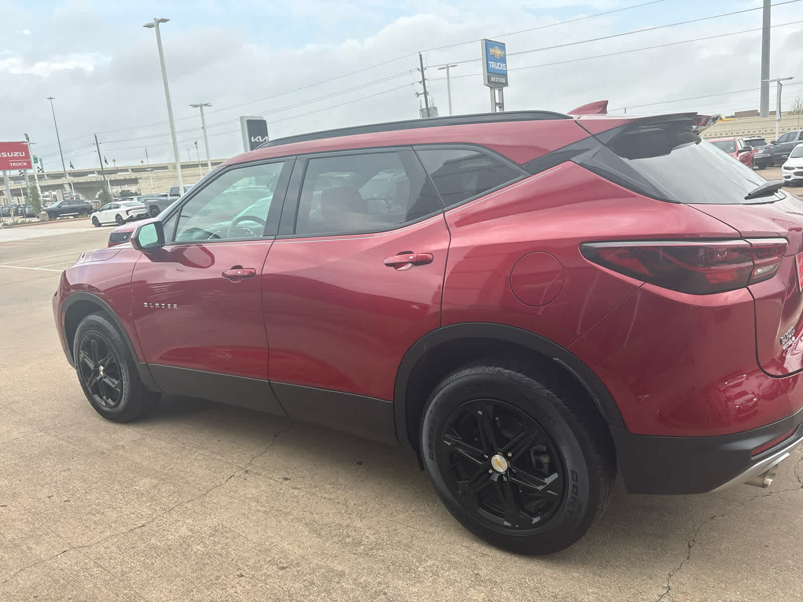 View vehicle photo 2