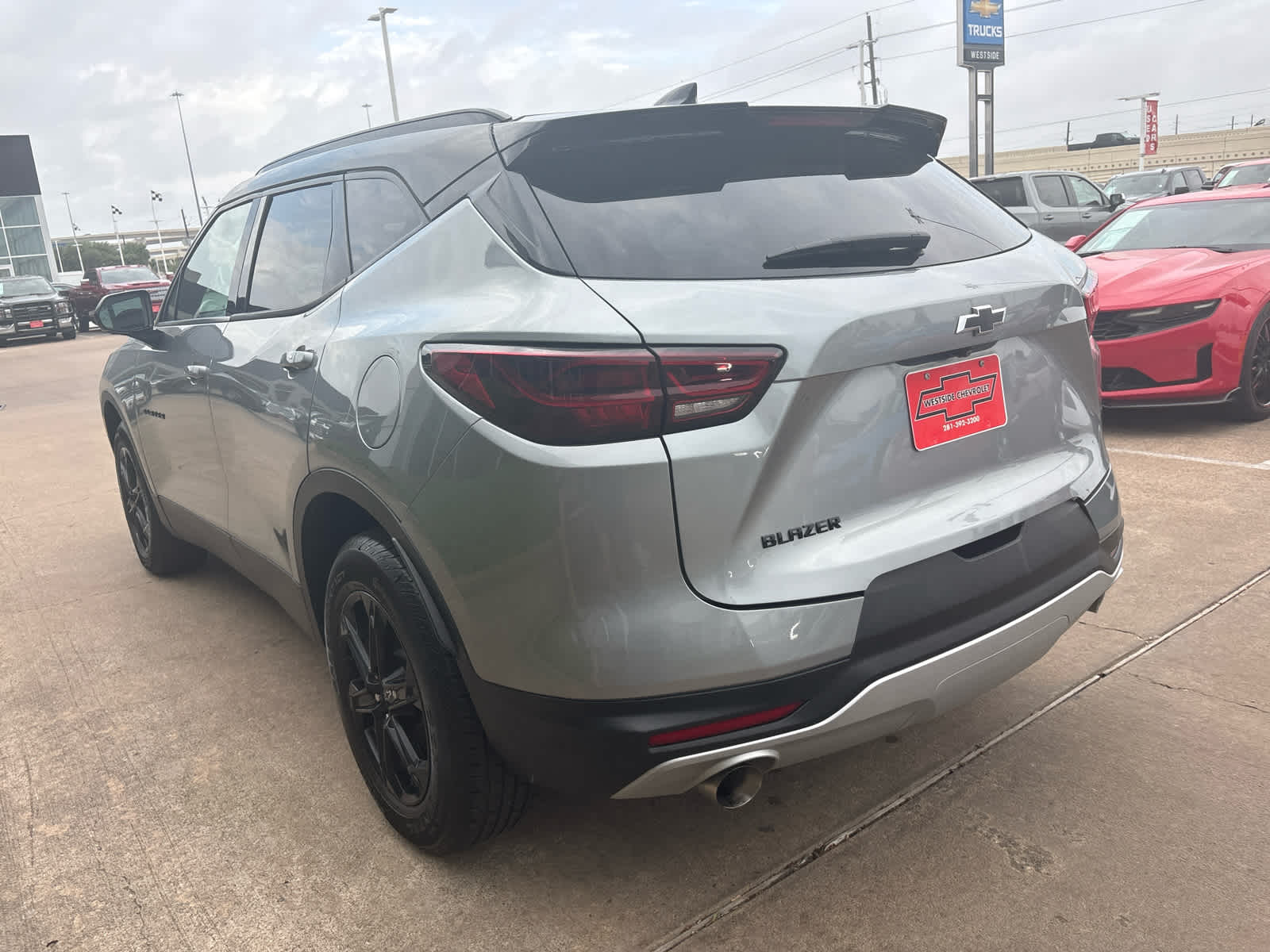 View vehicle photo 2