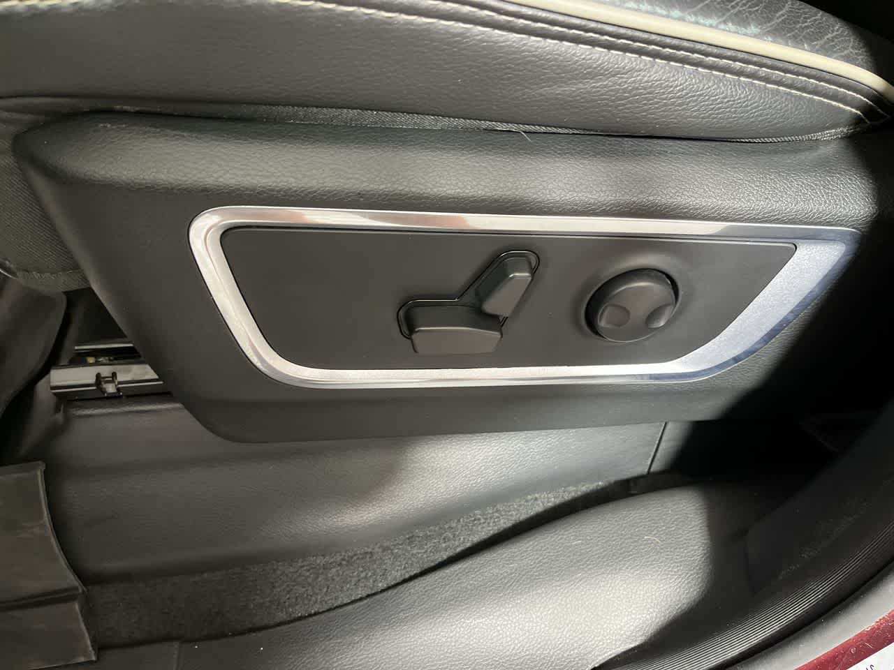 2009 Pontiac Torrent #14