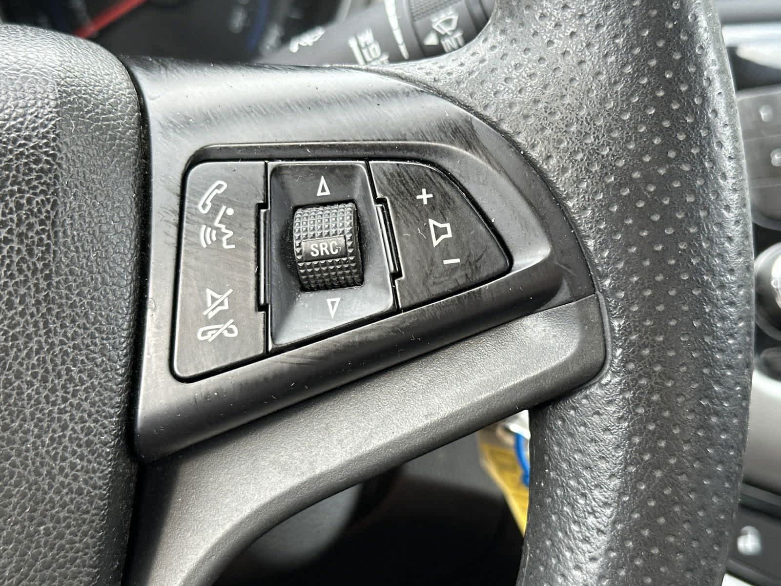 2013 Chevrolet Cruze LS 18