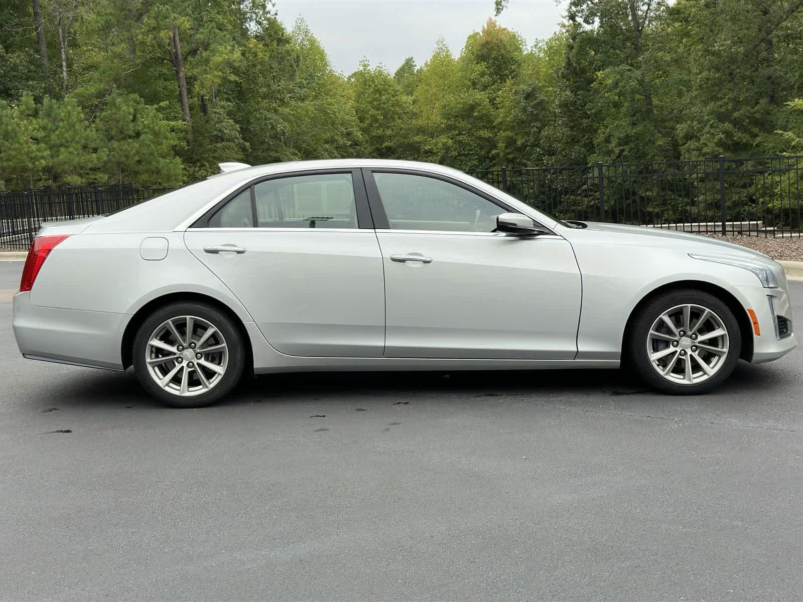 2019 Cadillac CTS Luxury RWD 9