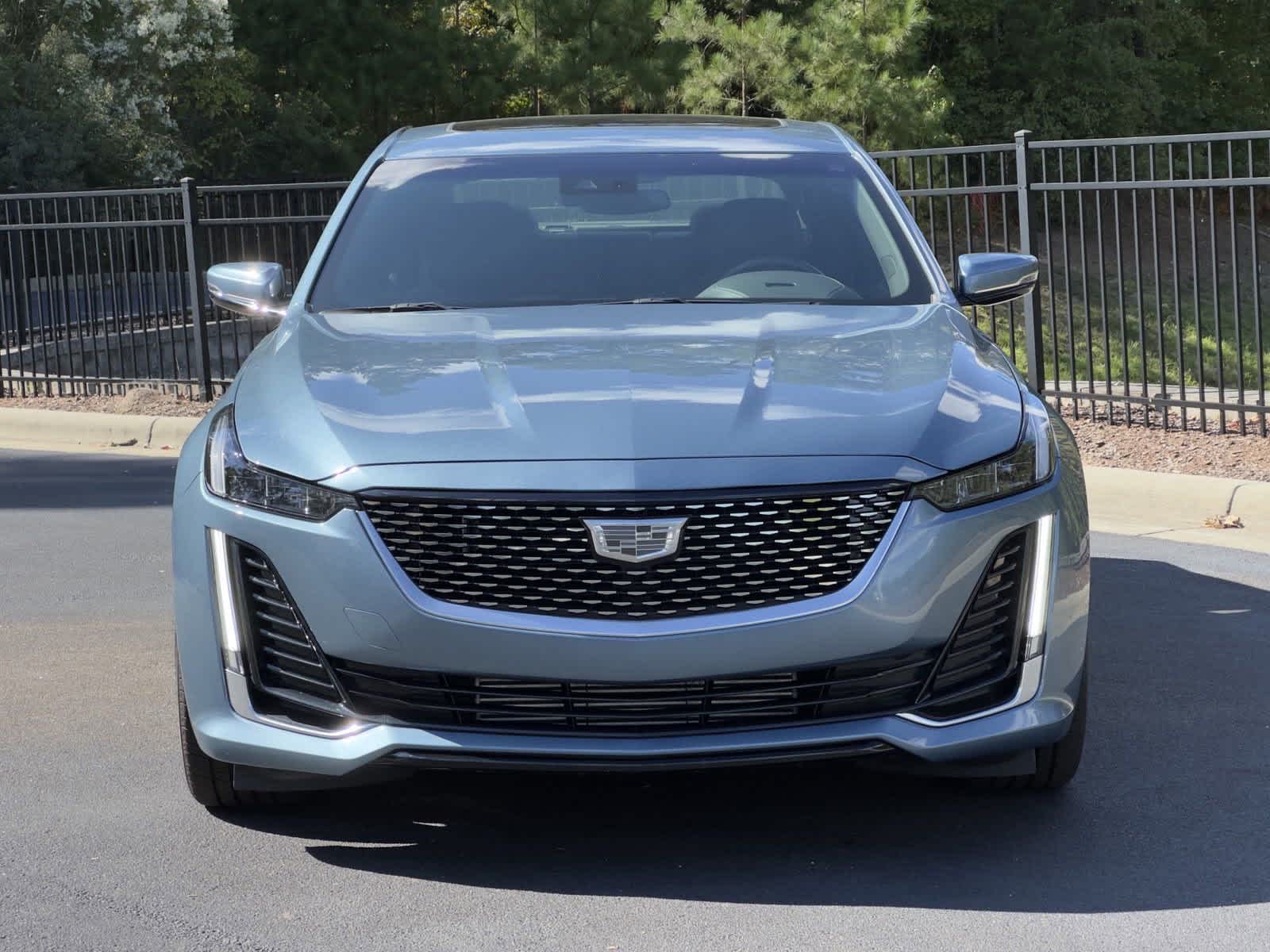 2023 Cadillac CT5 Luxury 2