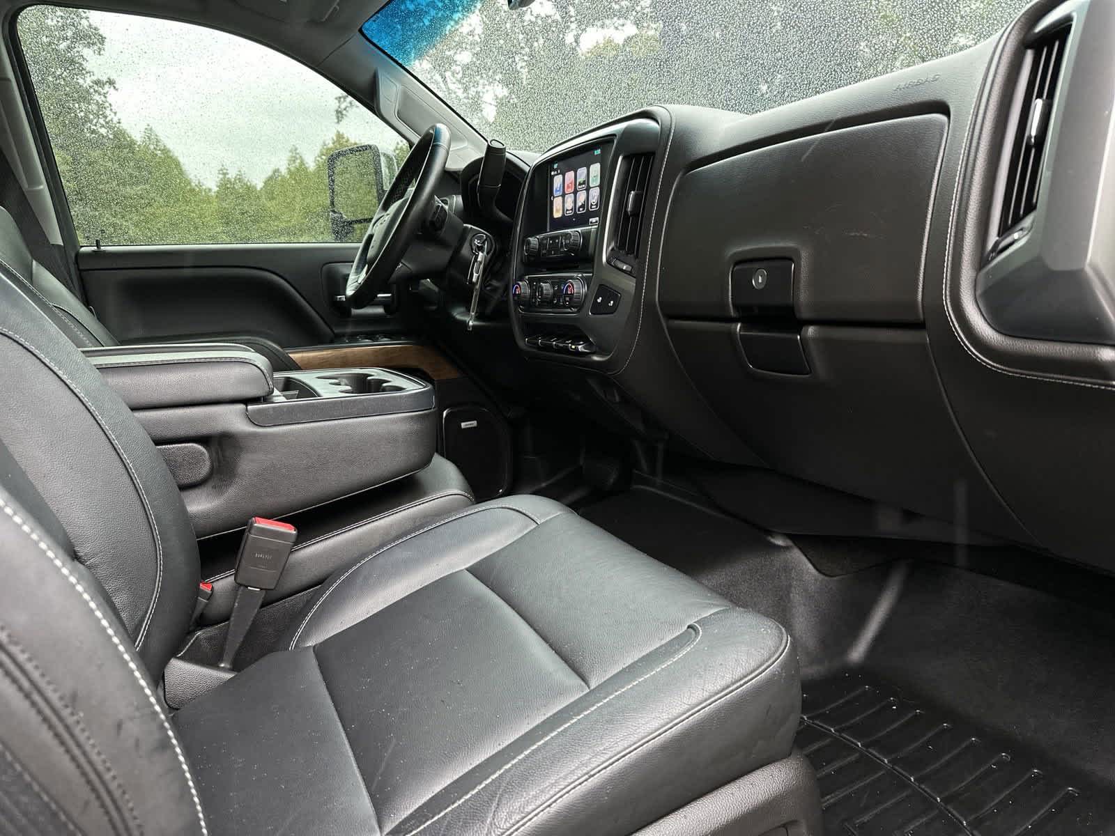 2018 Chevrolet Silverado 2500HD LTZ 4WD Crew Cab 153.7 28