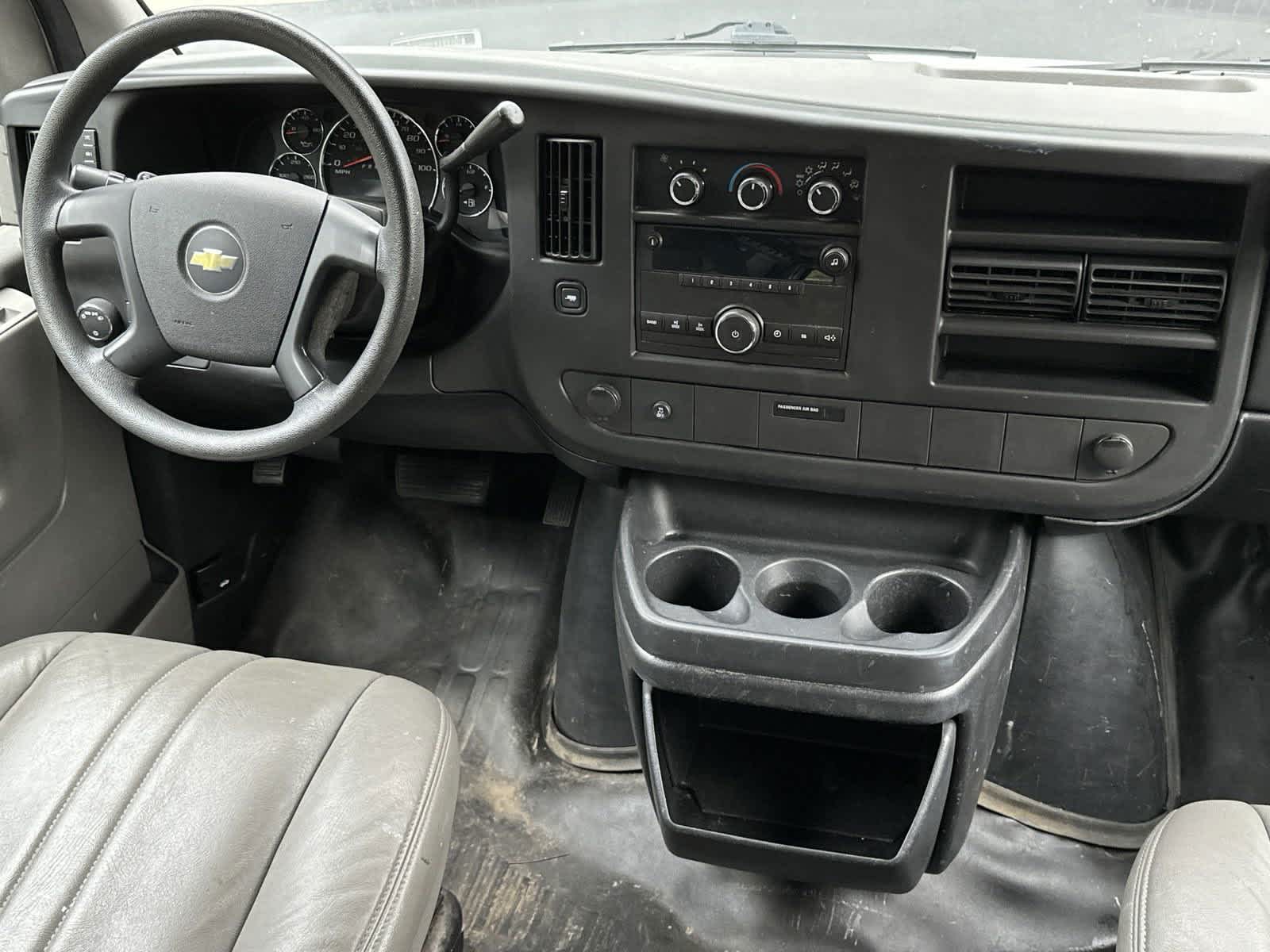 2014 Chevrolet Express  26