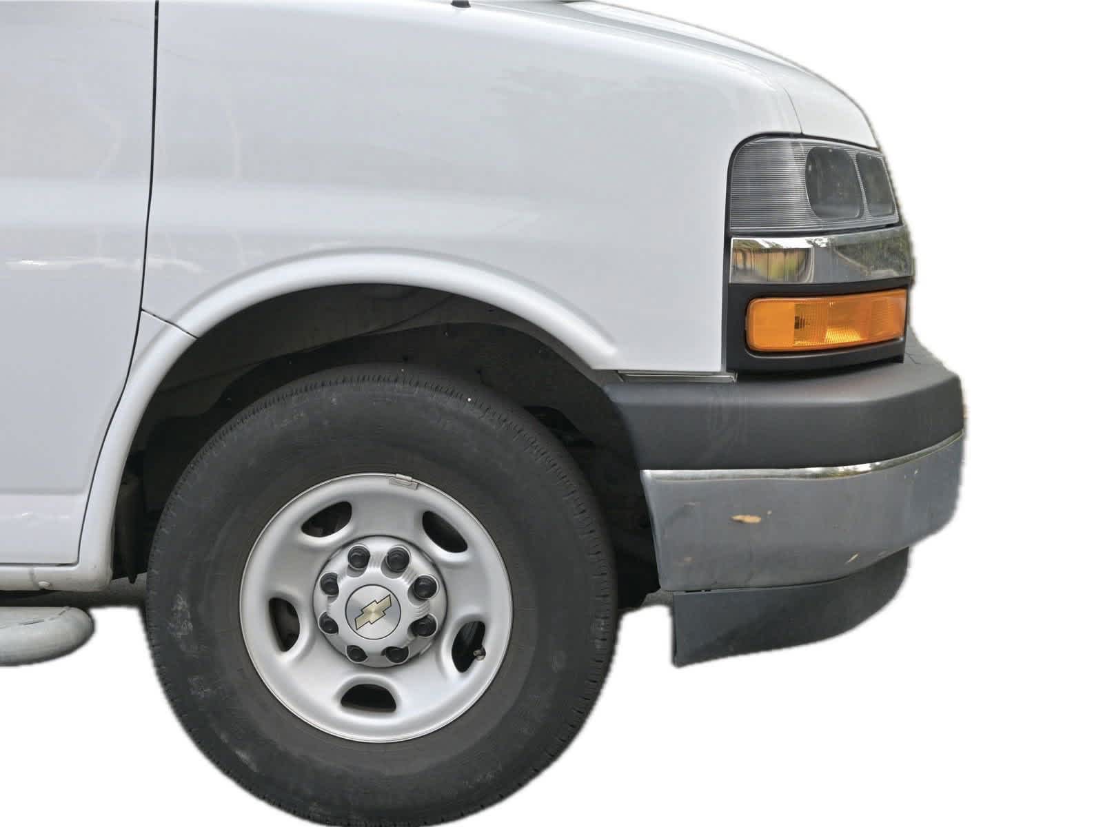 2022 Chevrolet Express  10