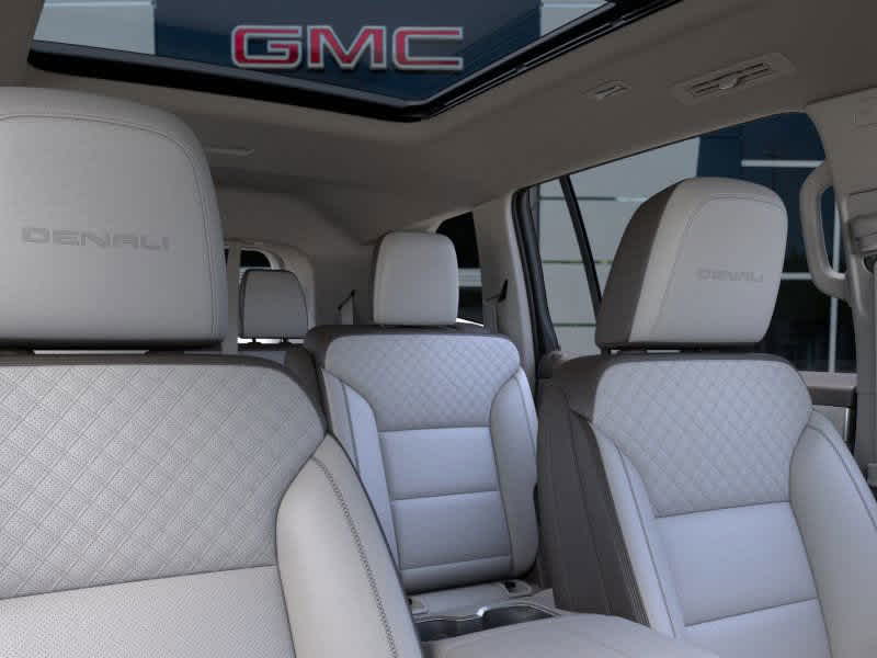 2024 GMC Acadia FWD Denali 24