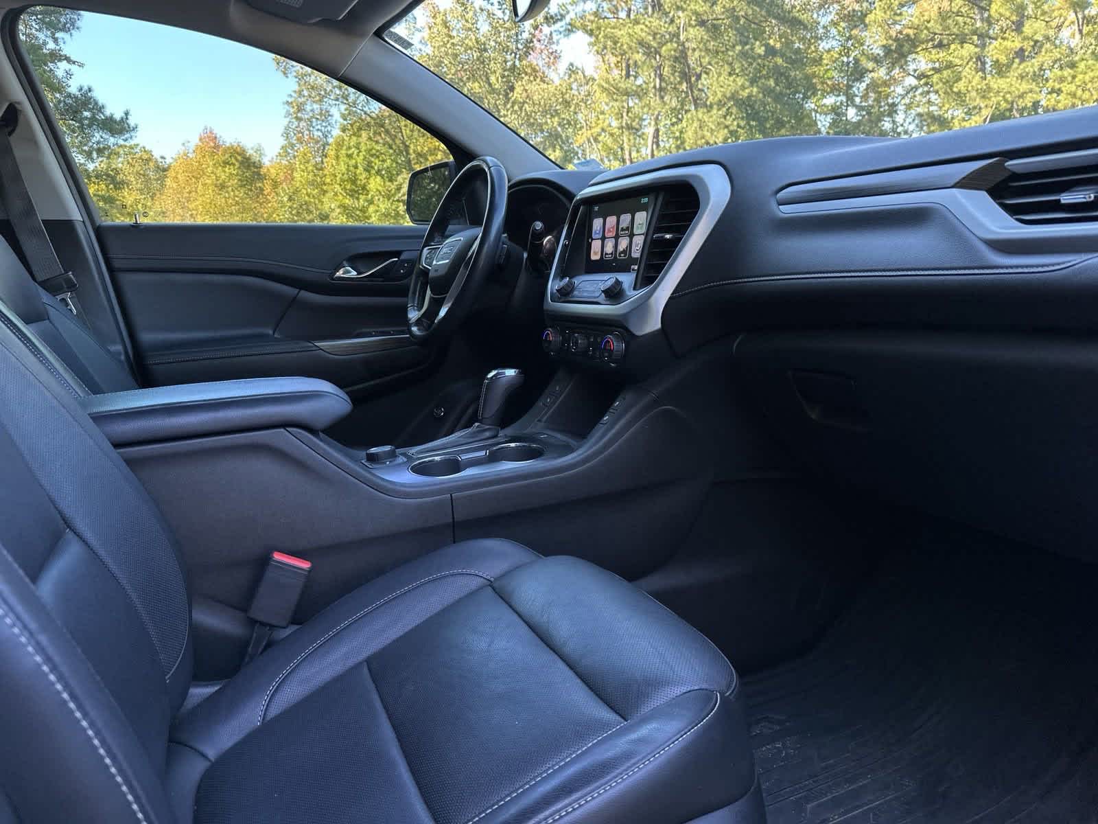 2019 GMC Acadia SLT 32