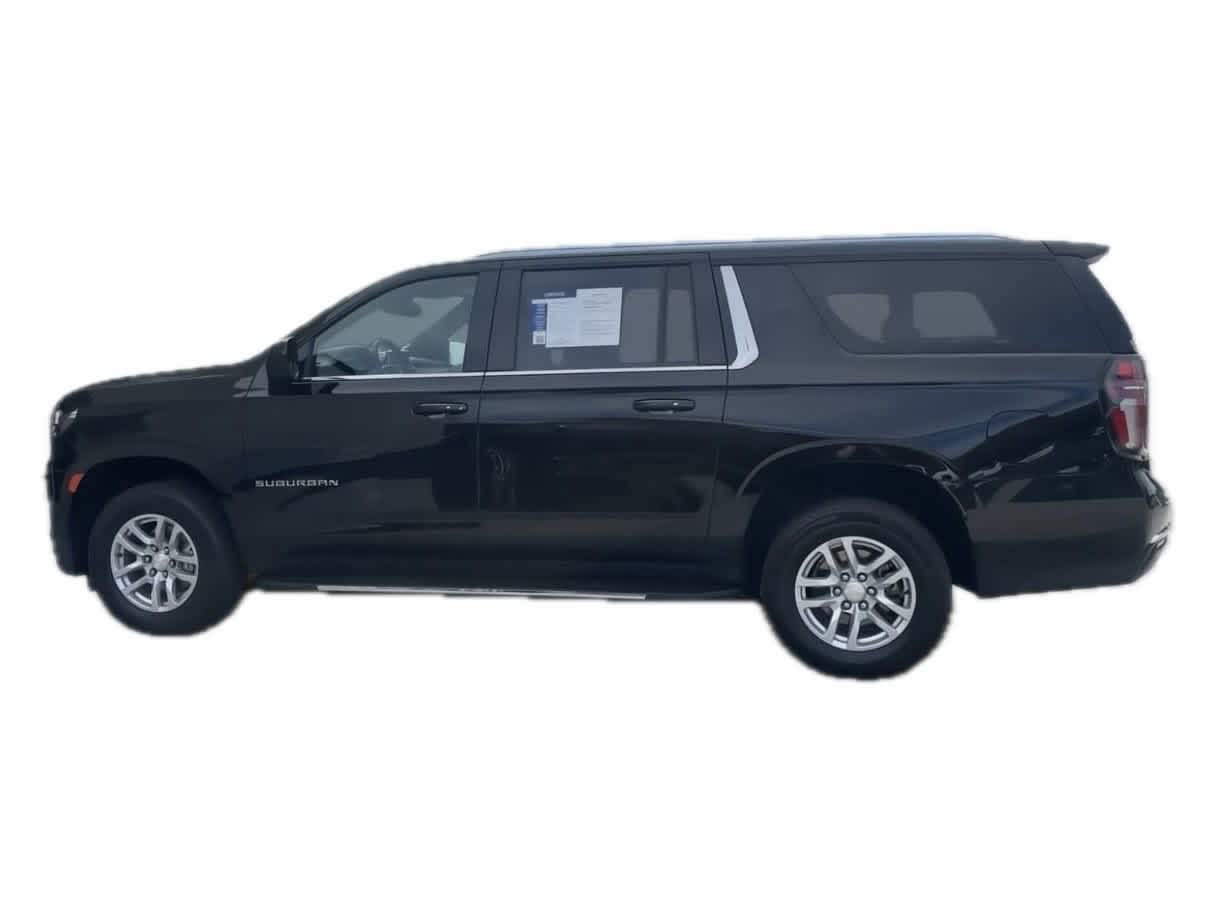 2023 Chevrolet Suburban LT 5