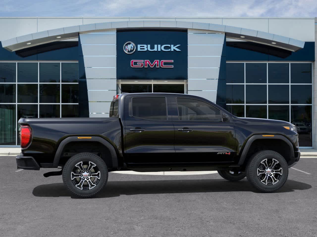 2024 GMC Canyon 4WD AT4 Crew Cab 5