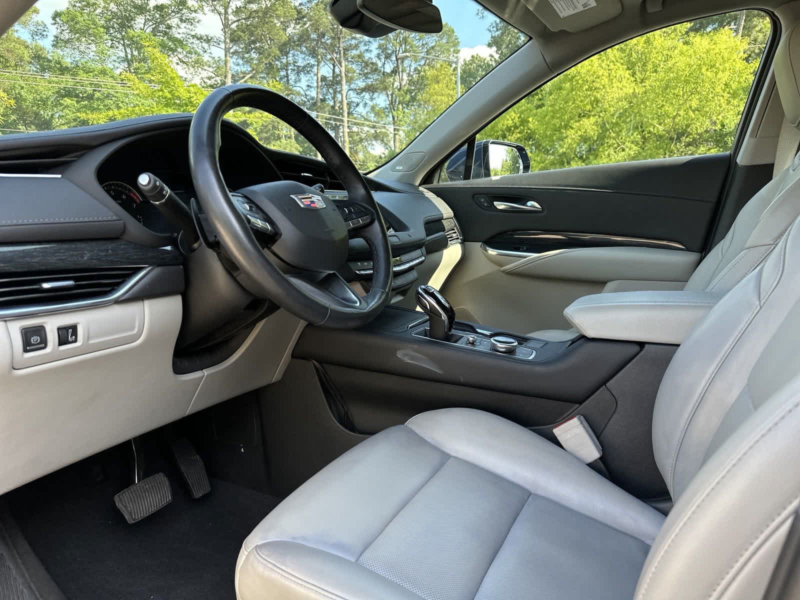 2021 Cadillac XT4 FWD Premium Luxury 14