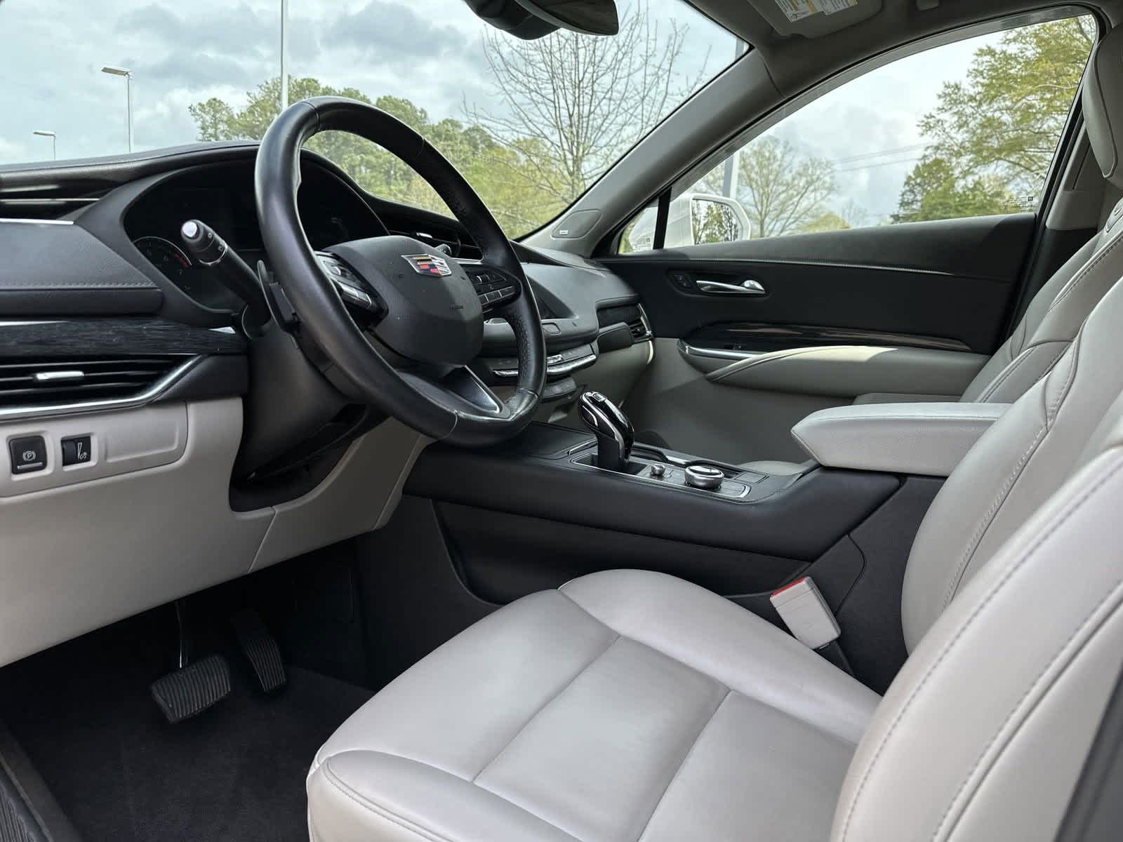 2020 Cadillac XT4 AWD Premium Luxury 12
