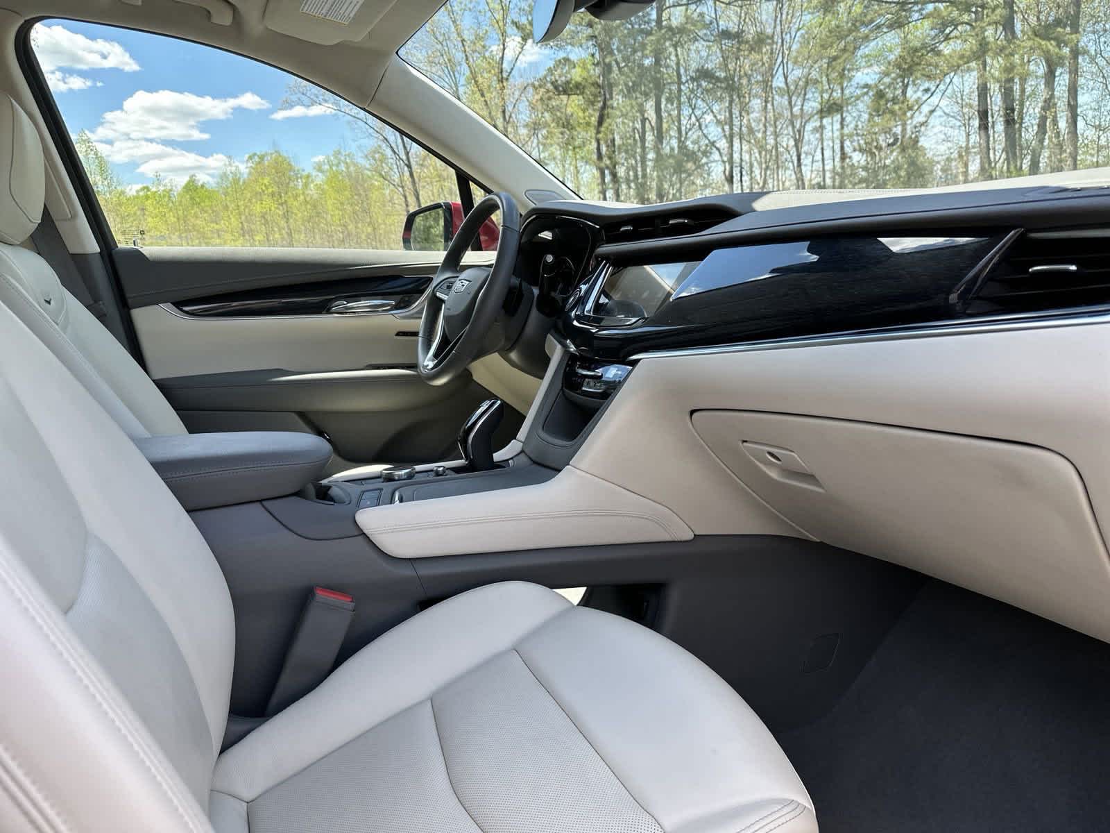 2023 Cadillac XT6 FWD Premium Luxury 32