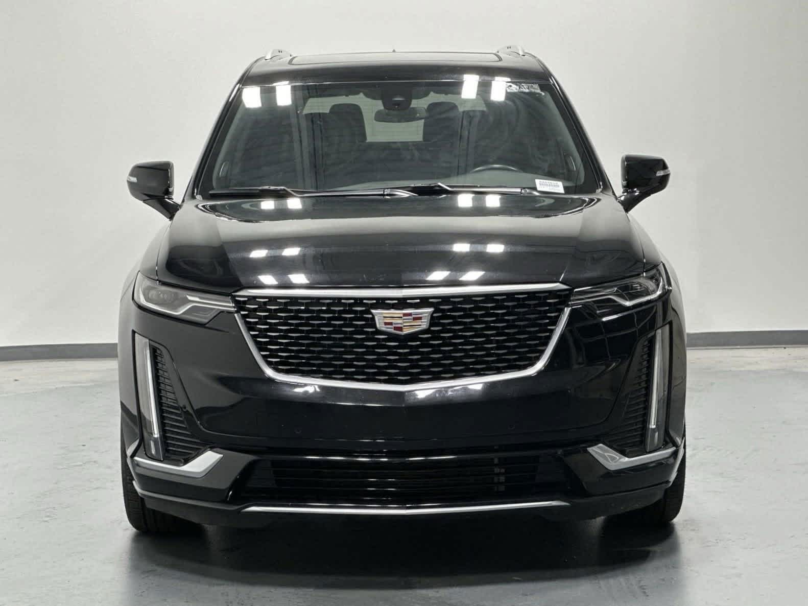 2023 Cadillac XT6 AWD Premium Luxury 2