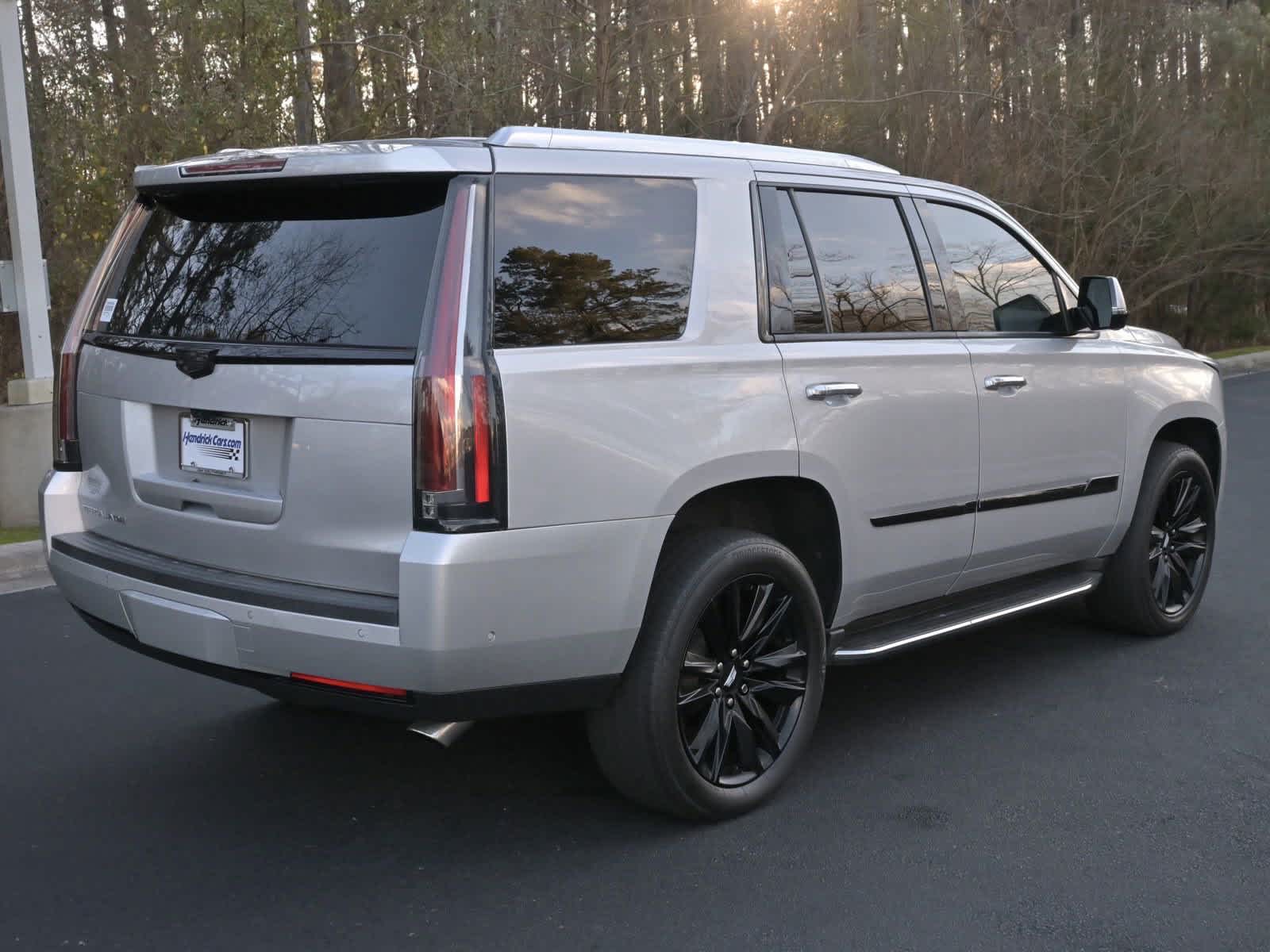 2019 Cadillac Escalade Luxury 8