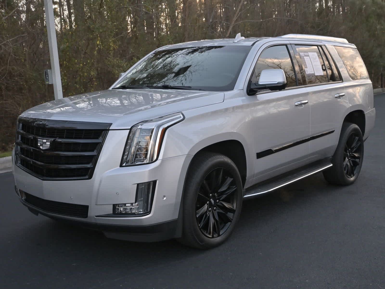 2019 Cadillac Escalade Luxury 3