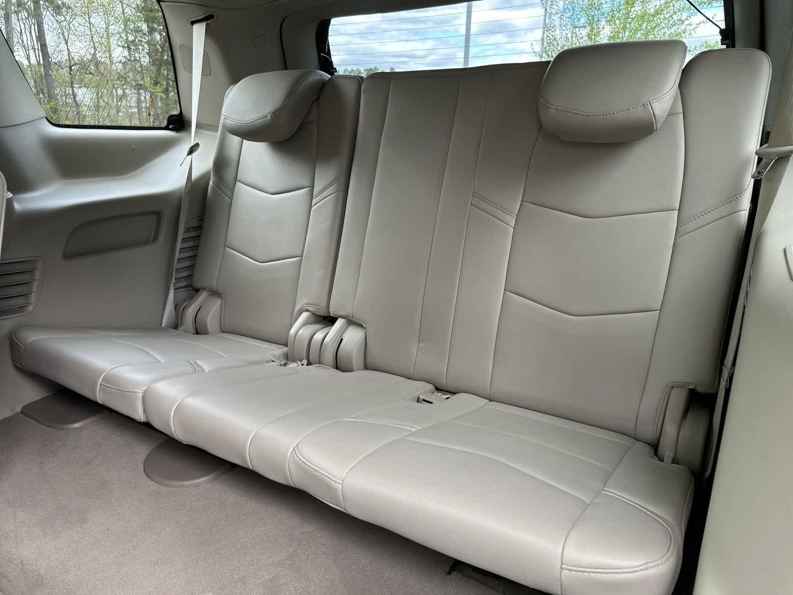 2019 Cadillac Escalade Luxury 29
