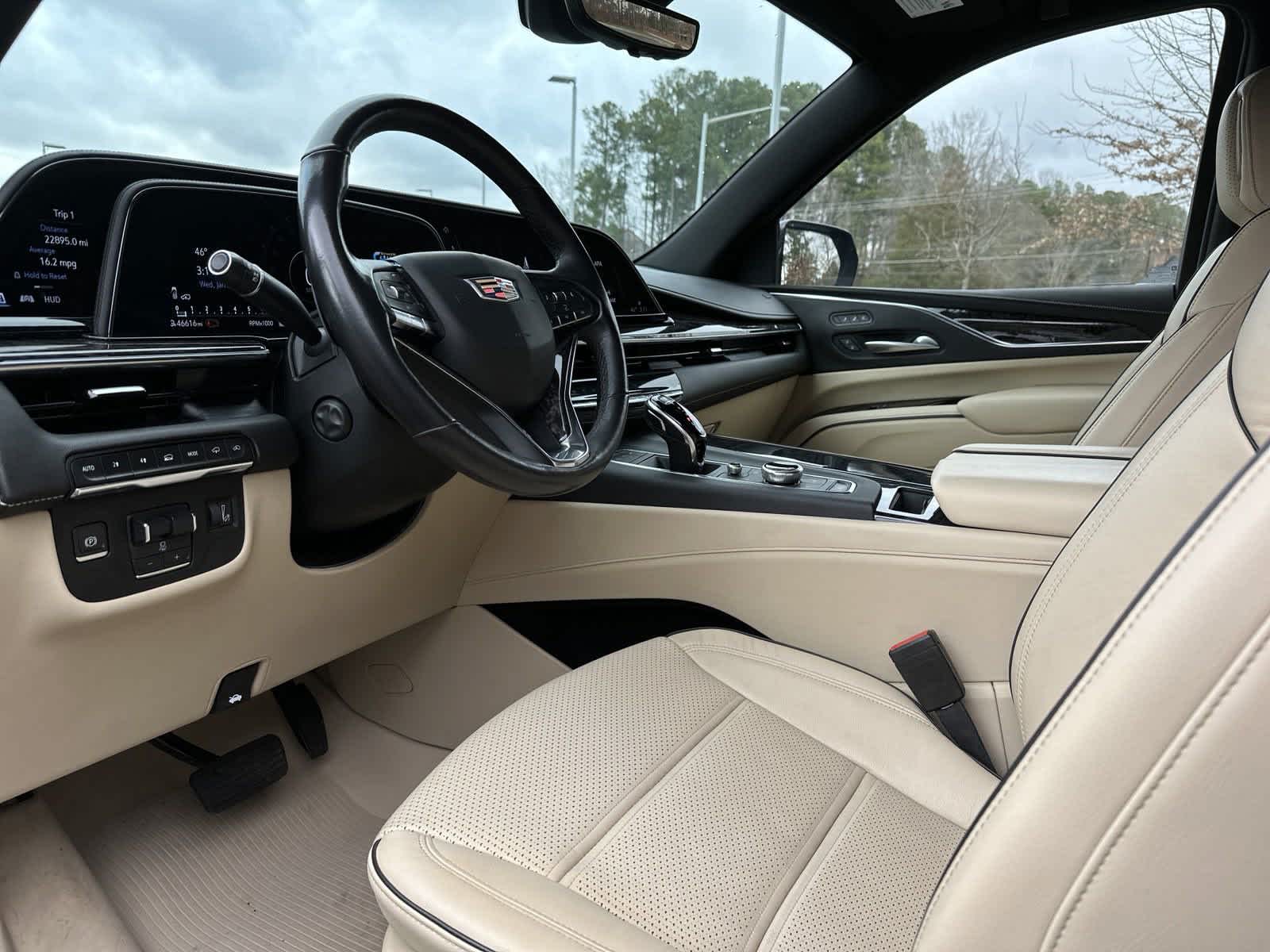 2021 Cadillac Escalade Premium Luxury 13
