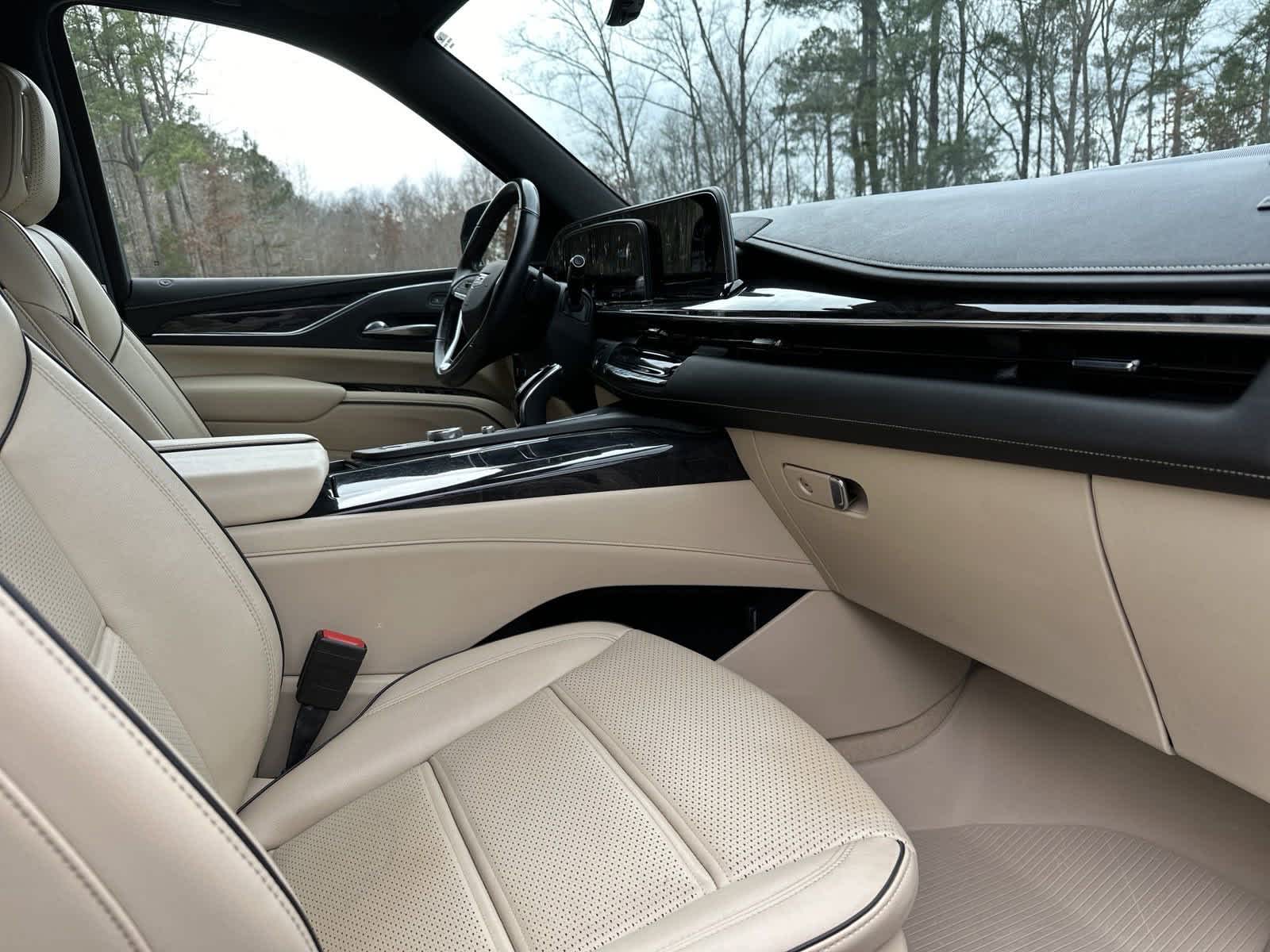 2021 Cadillac Escalade Premium Luxury 31