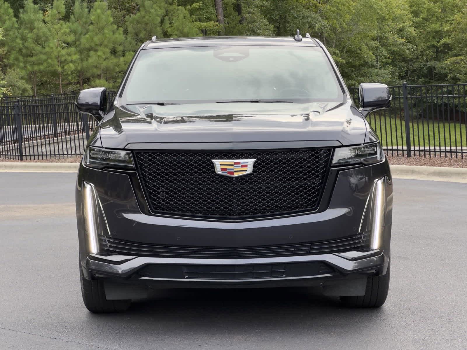 2023 Cadillac Escalade 4WD Sport 2