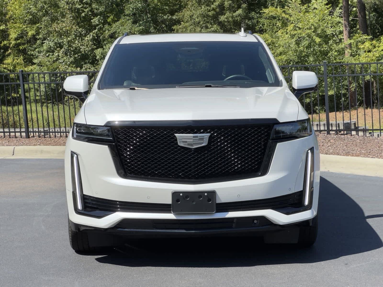 2023 Cadillac Escalade 4WD Sport Platinum 2