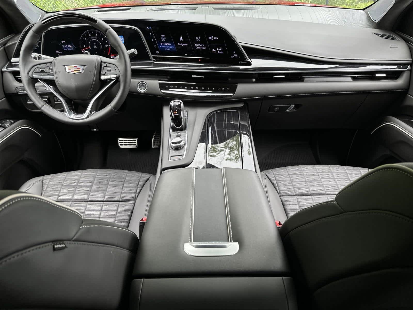 2024 Cadillac Escalade AWD V-Series 28