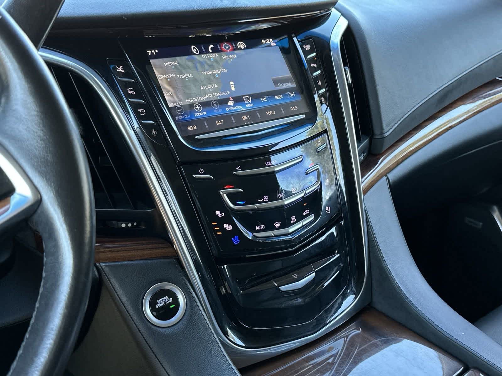 2015 Cadillac Escalade Premium 22