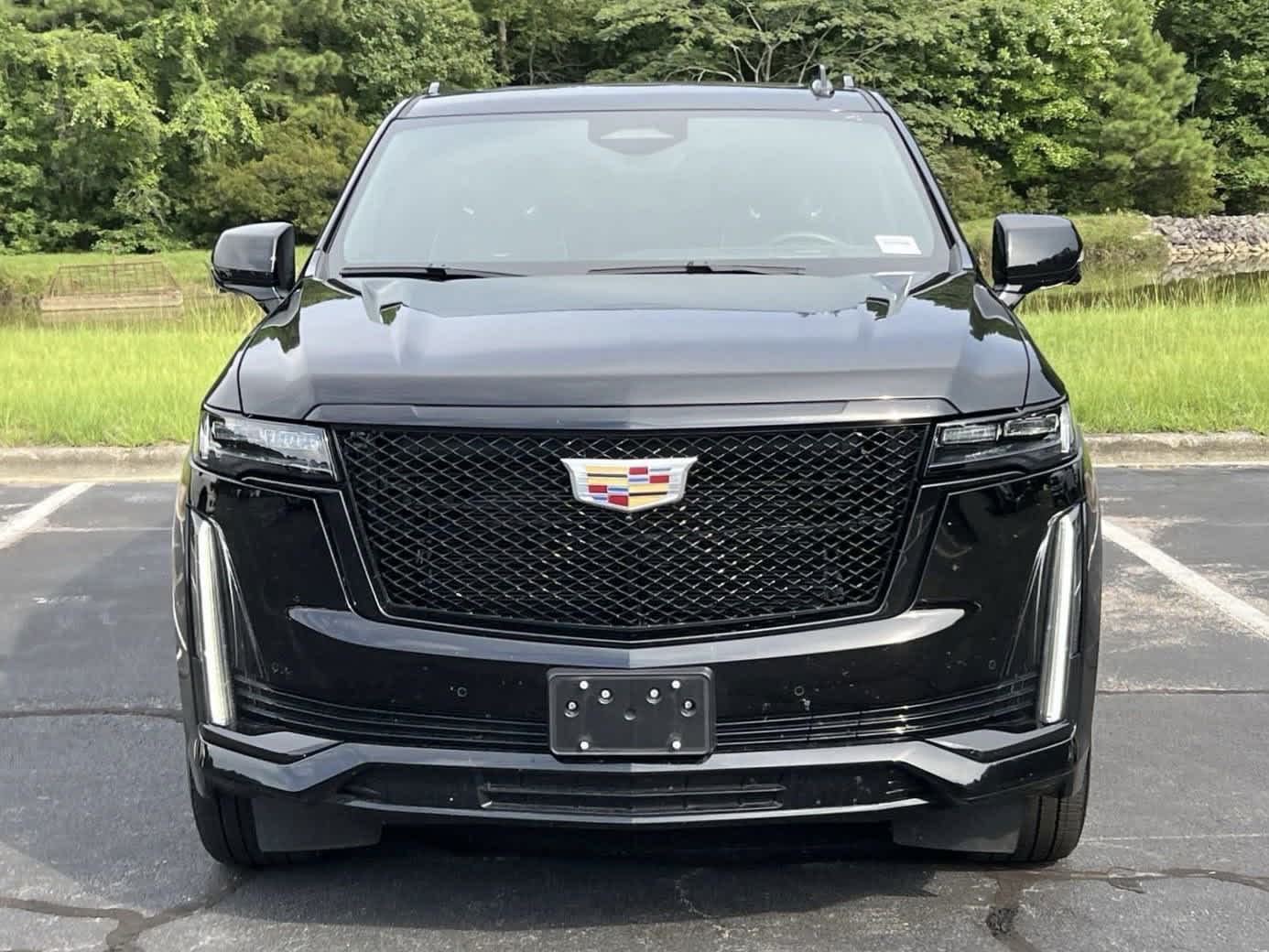 2023 Cadillac Escalade ESV 4WD Sport 2