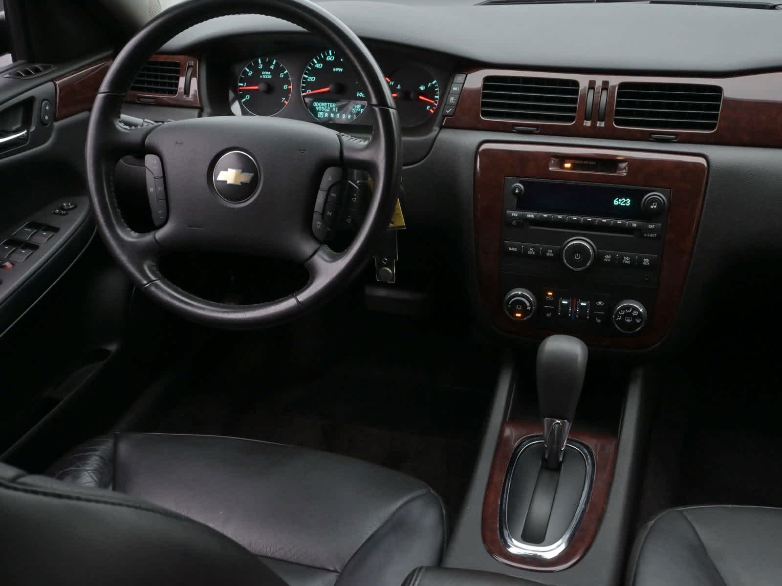 2010 Chevrolet Impala LTZ 26