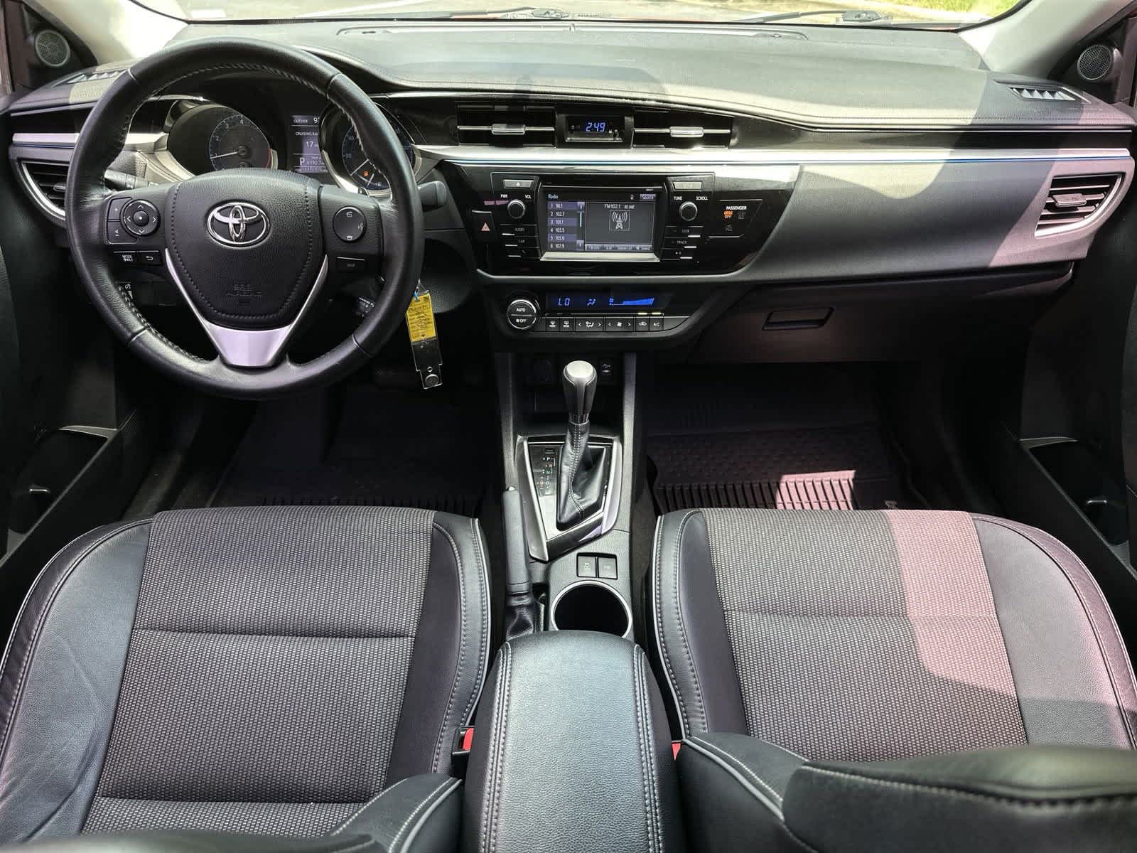 2016 Toyota Corolla S 26