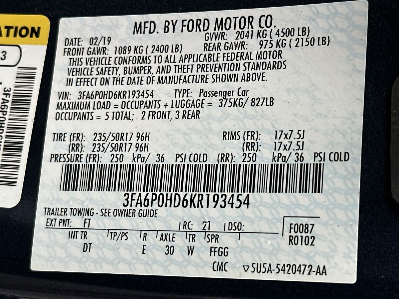2019 Ford Fusion SE 32