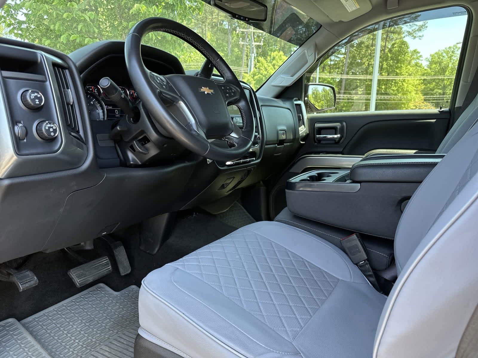 2017 Chevrolet Silverado 1500 LT 4WD Crew Cab 143.5 14