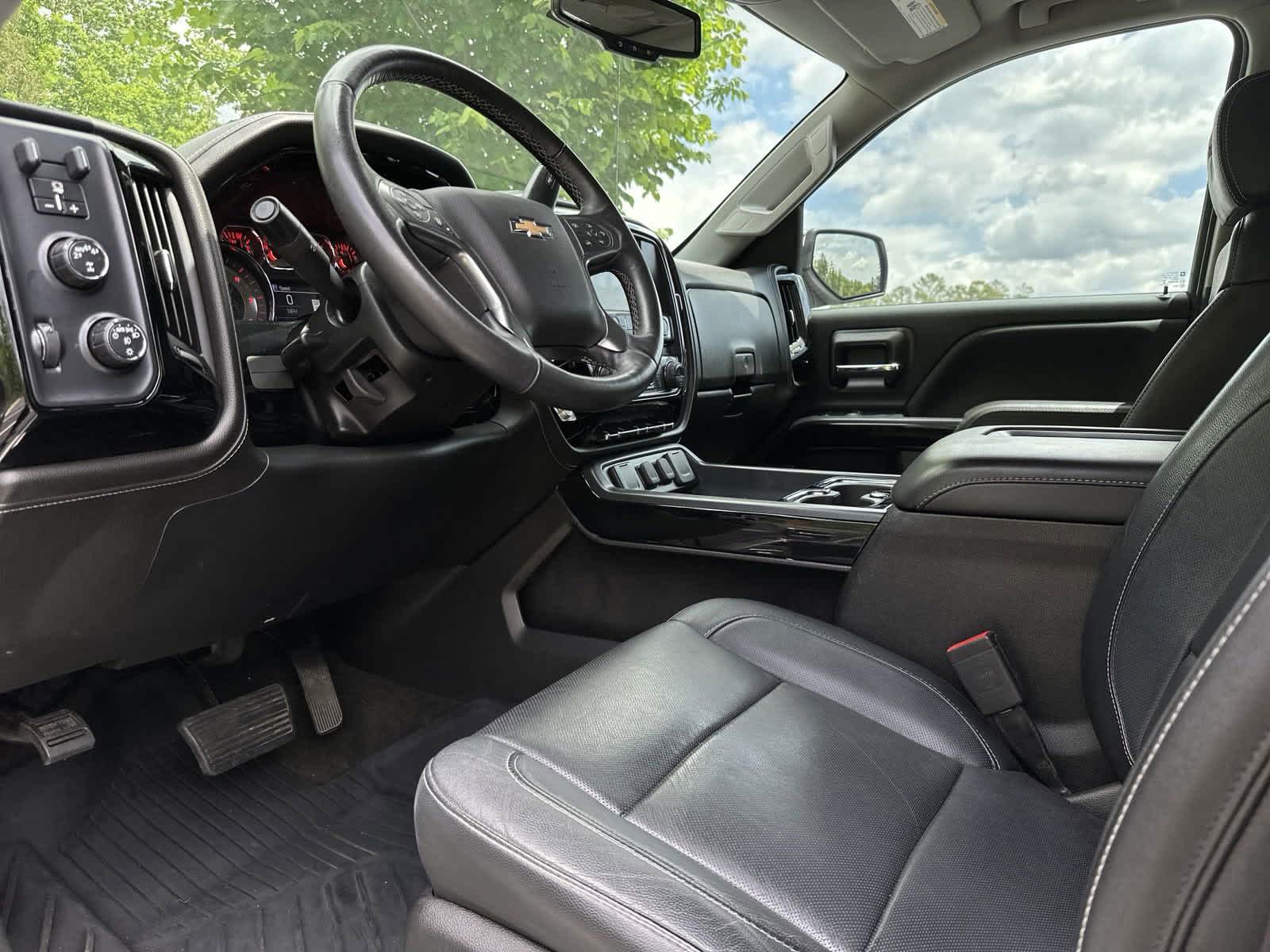 2017 Chevrolet Silverado 1500 LTZ 4WD Crew Cab 143.5 14