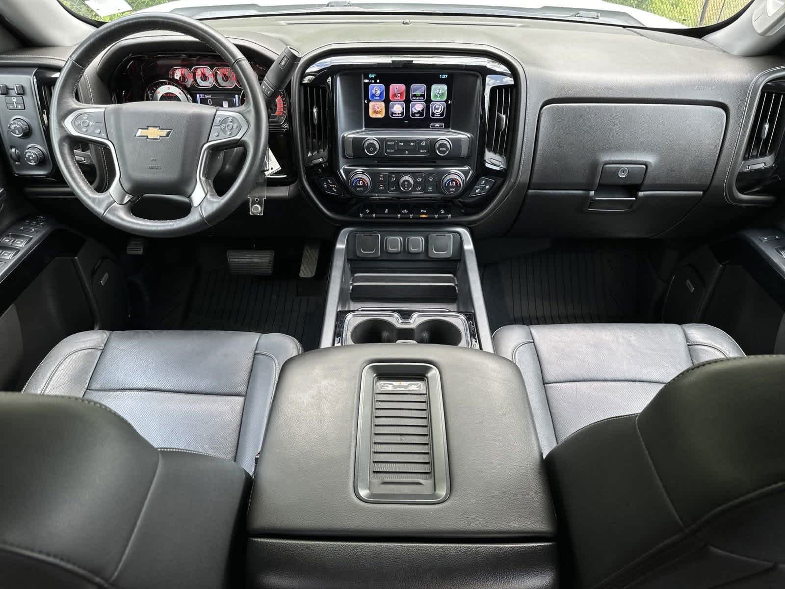 2017 Chevrolet Silverado 1500 LTZ 4WD Crew Cab 143.5 27