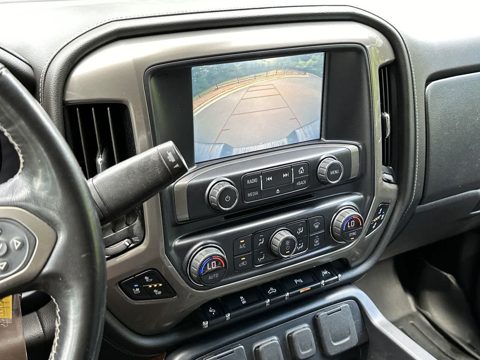 2018 Chevrolet Silverado 1500 High Country 4WD Crew Cab 143.5 23