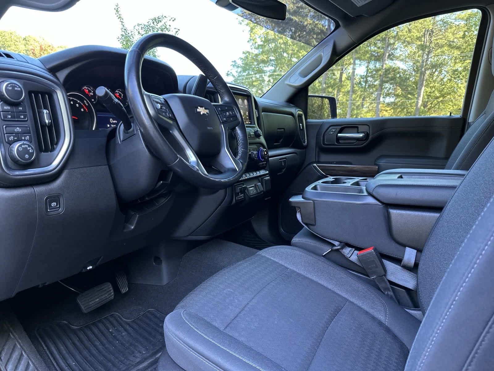 2020 Chevrolet Silverado 1500 LT 4WD Crew Cab 147 14