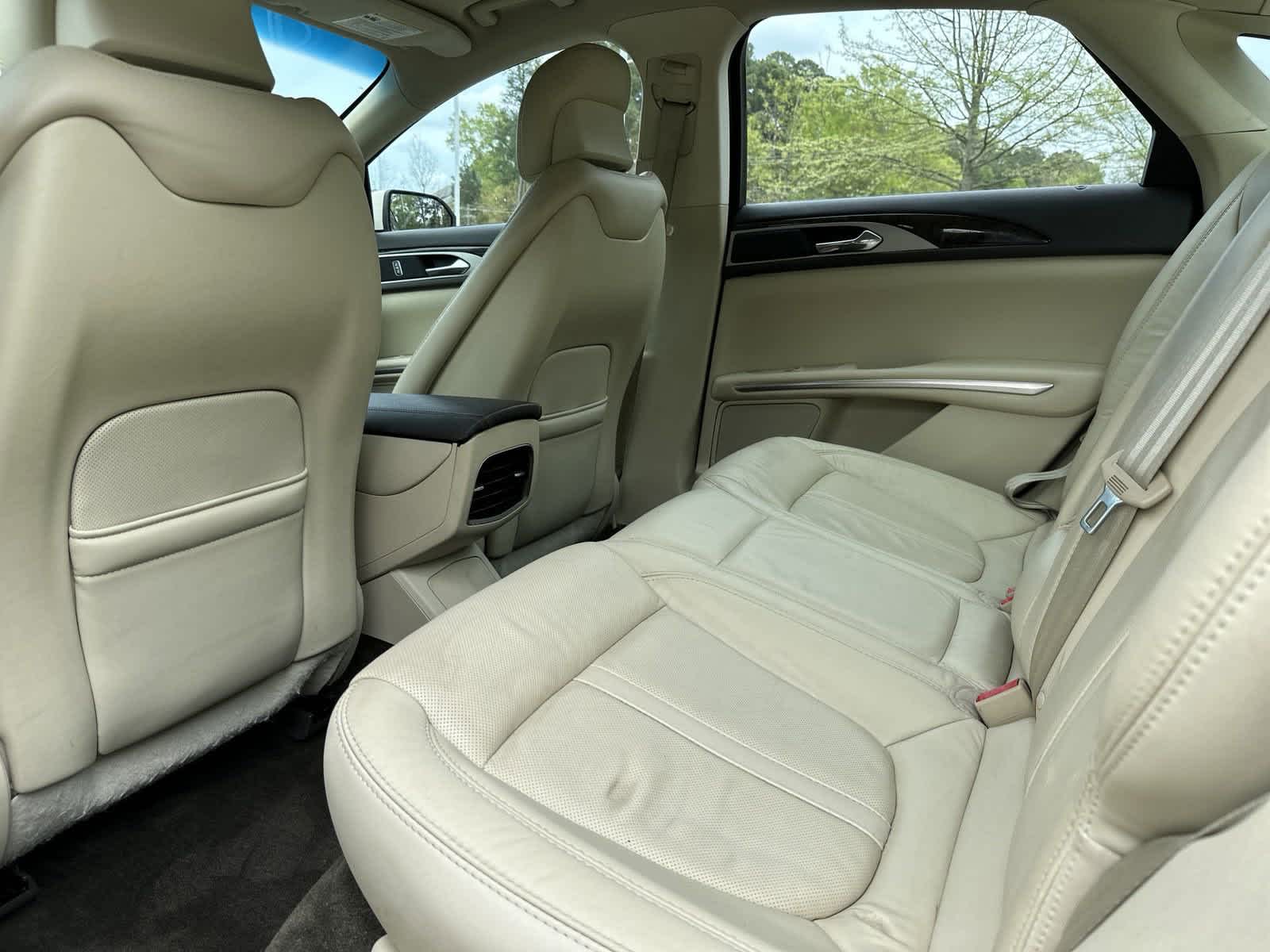 2014 Lincoln MKZ Hybrid 28