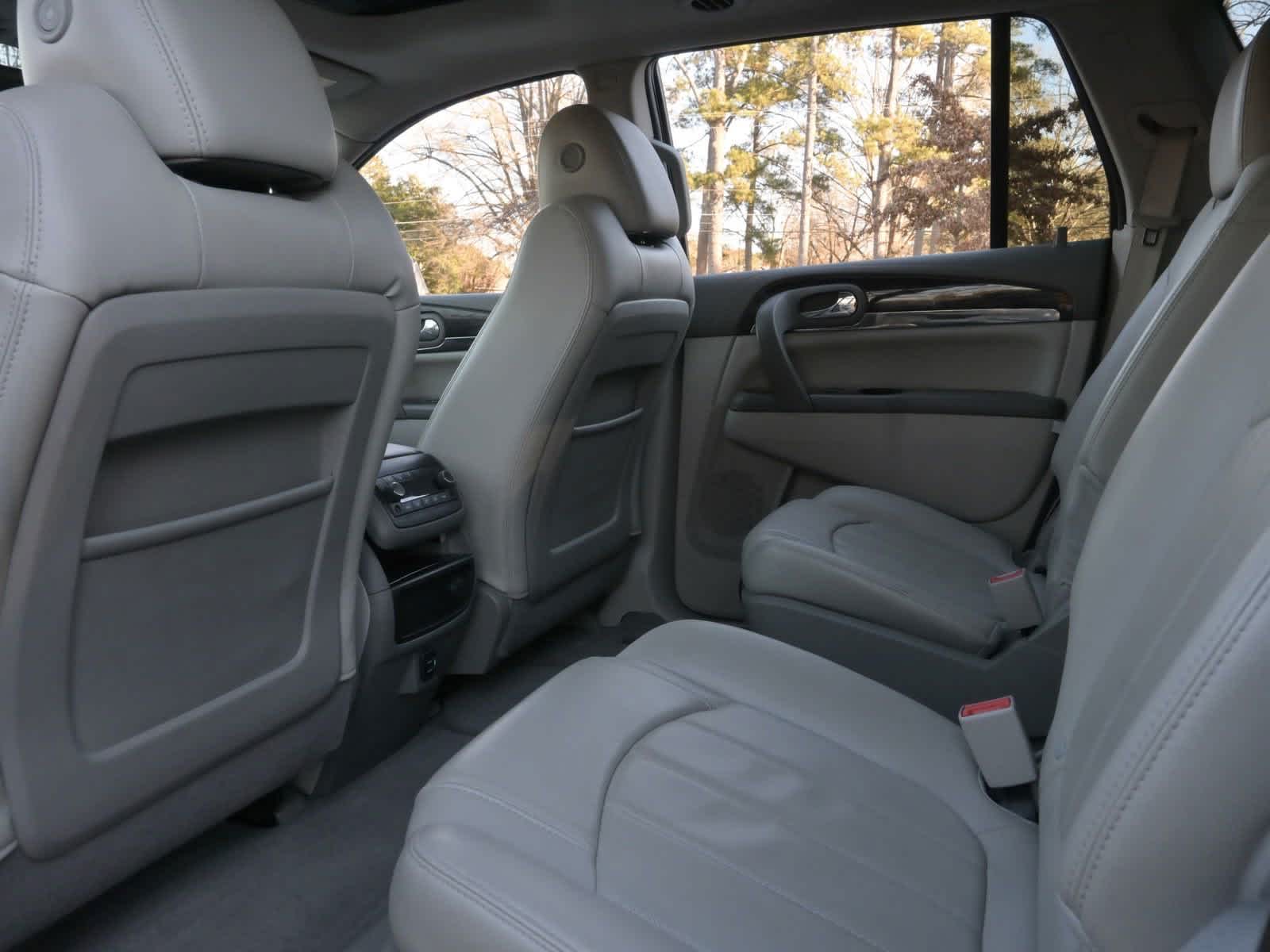 2017 Buick Enclave Leather 26