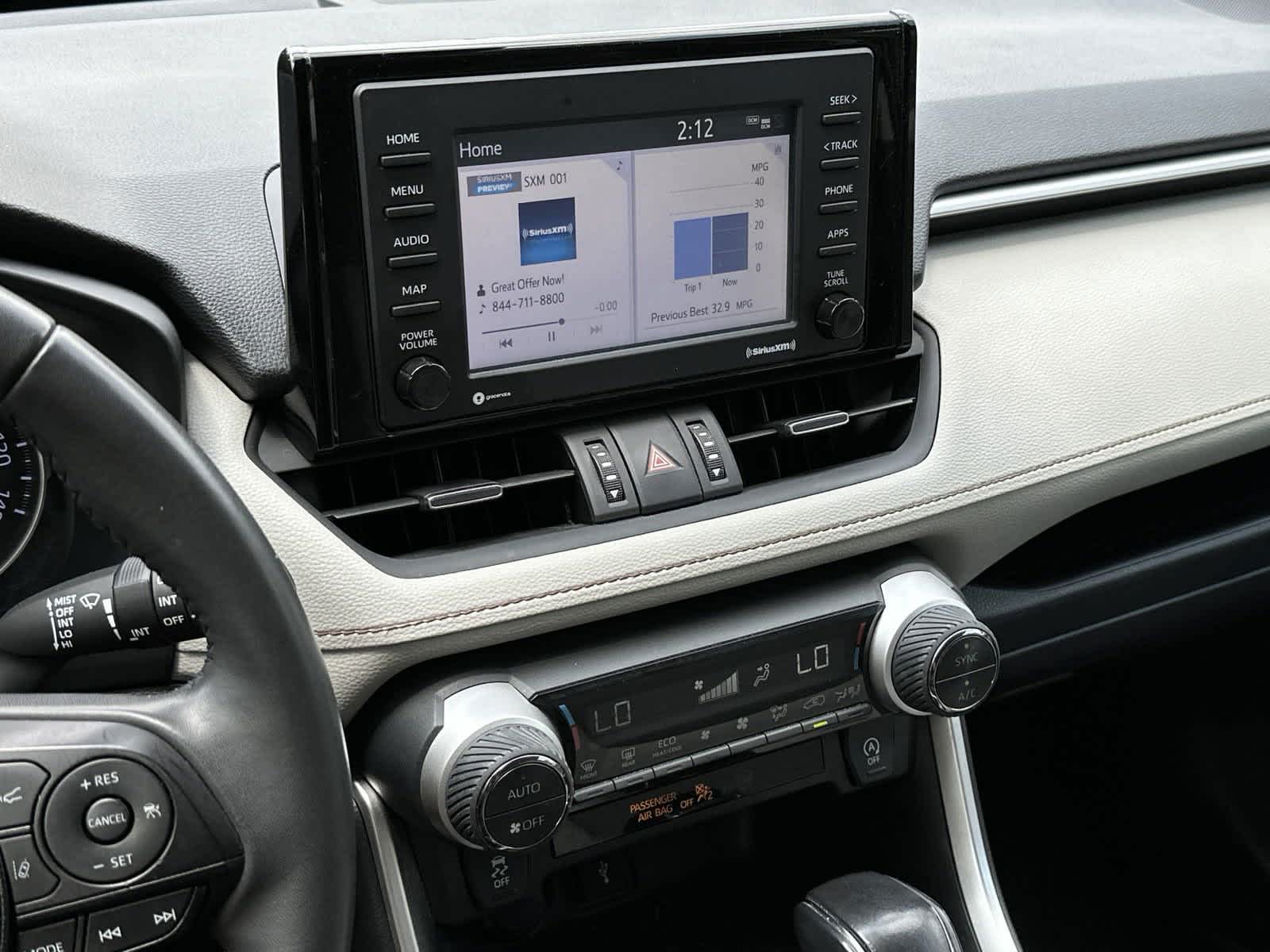 2020 Toyota RAV4 XLE Premium 18