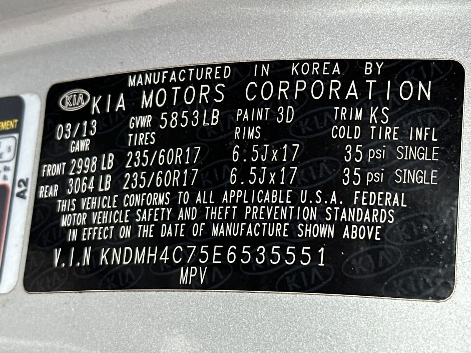 2014 Kia Sedona EX 32