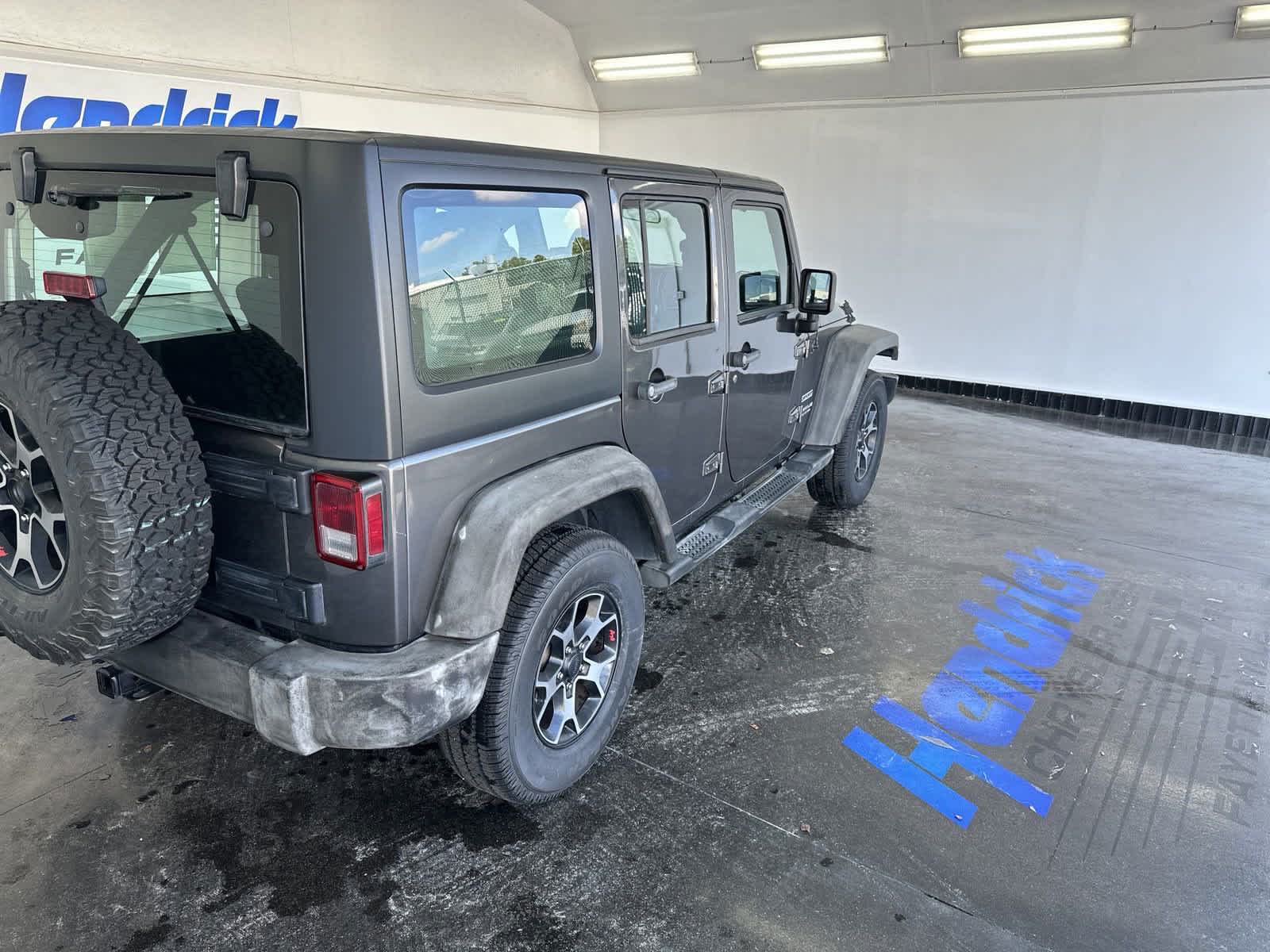 2017 Jeep Wrangler Unlimited Sport 9