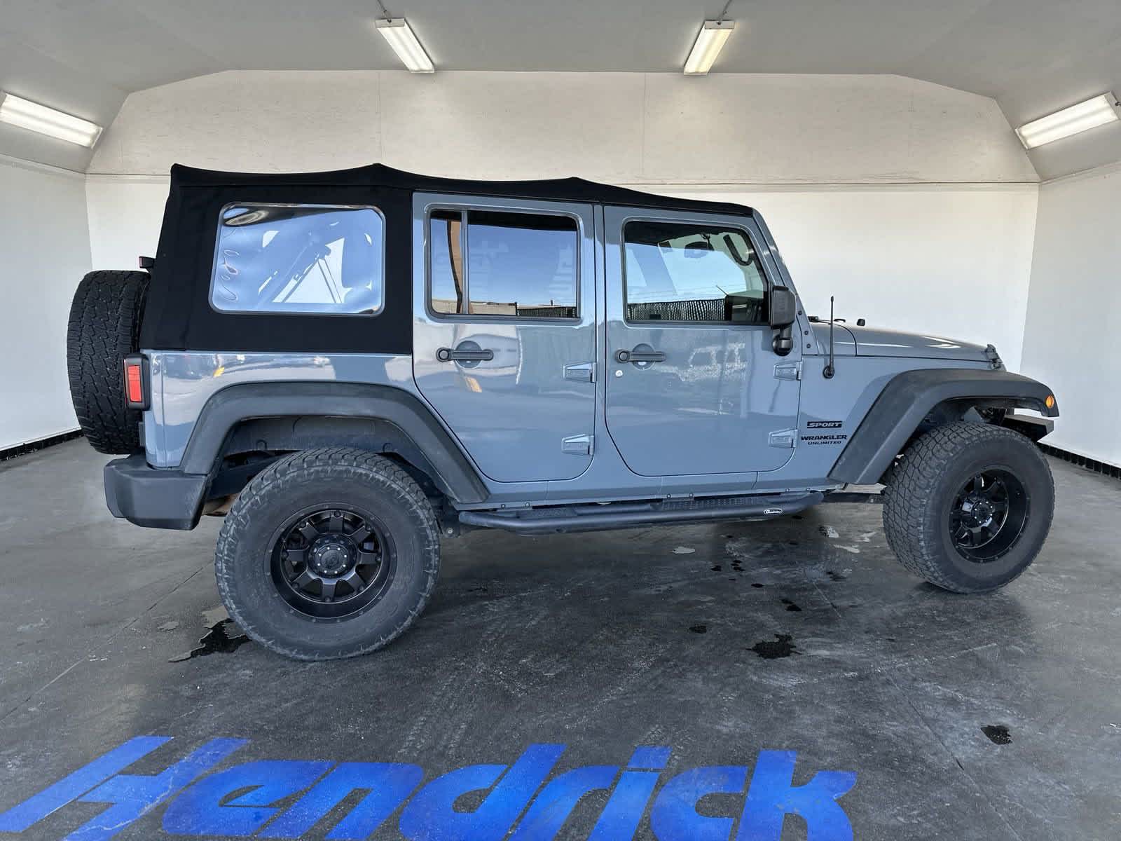 2015 Jeep Wrangler Unlimited Sport 10