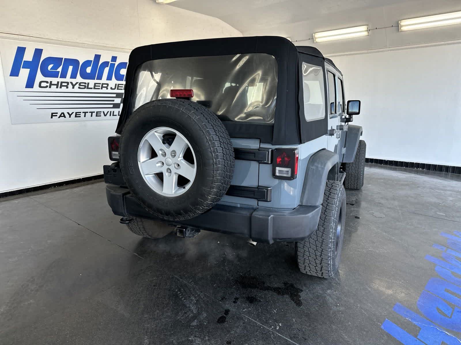 2015 Jeep Wrangler Unlimited Sport 8