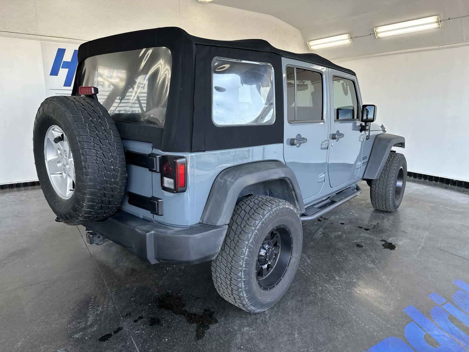 2015 Jeep Wrangler Unlimited Sport 9