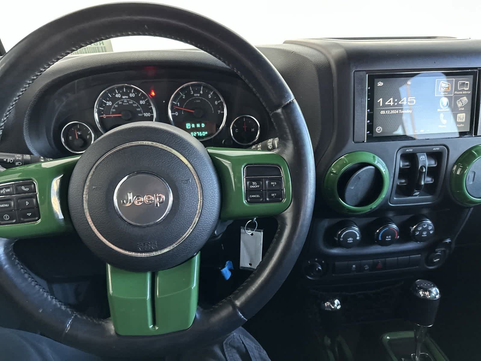 2015 Jeep Wrangler Unlimited Sport 26