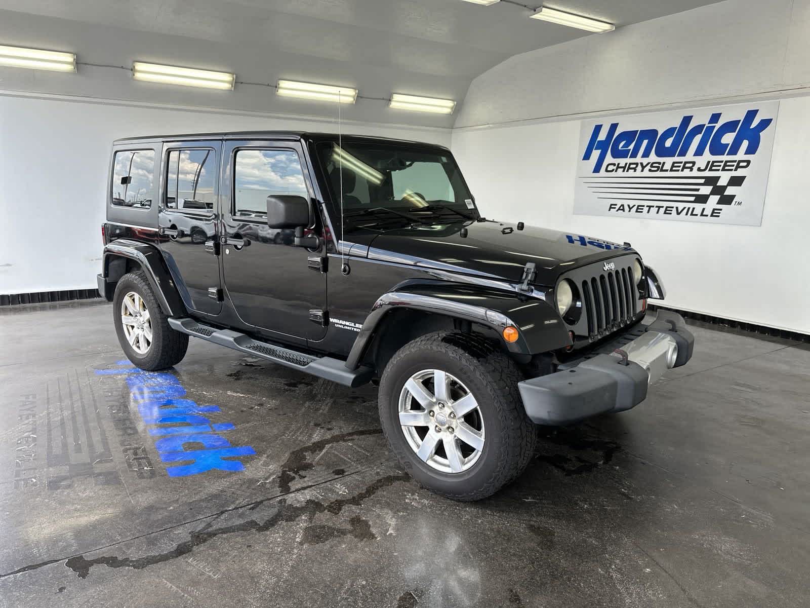 2013 Jeep Wrangler Unlimited Sahara 2