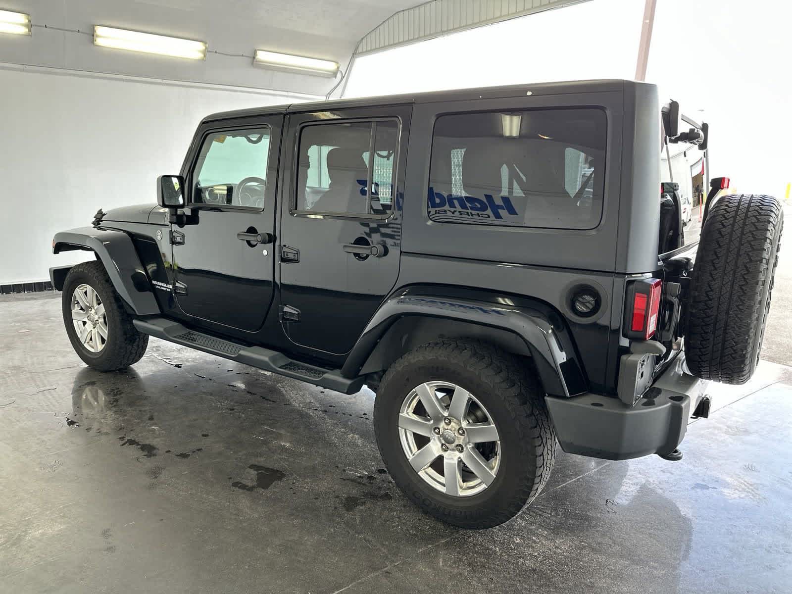 2013 Jeep Wrangler Unlimited Sahara 6