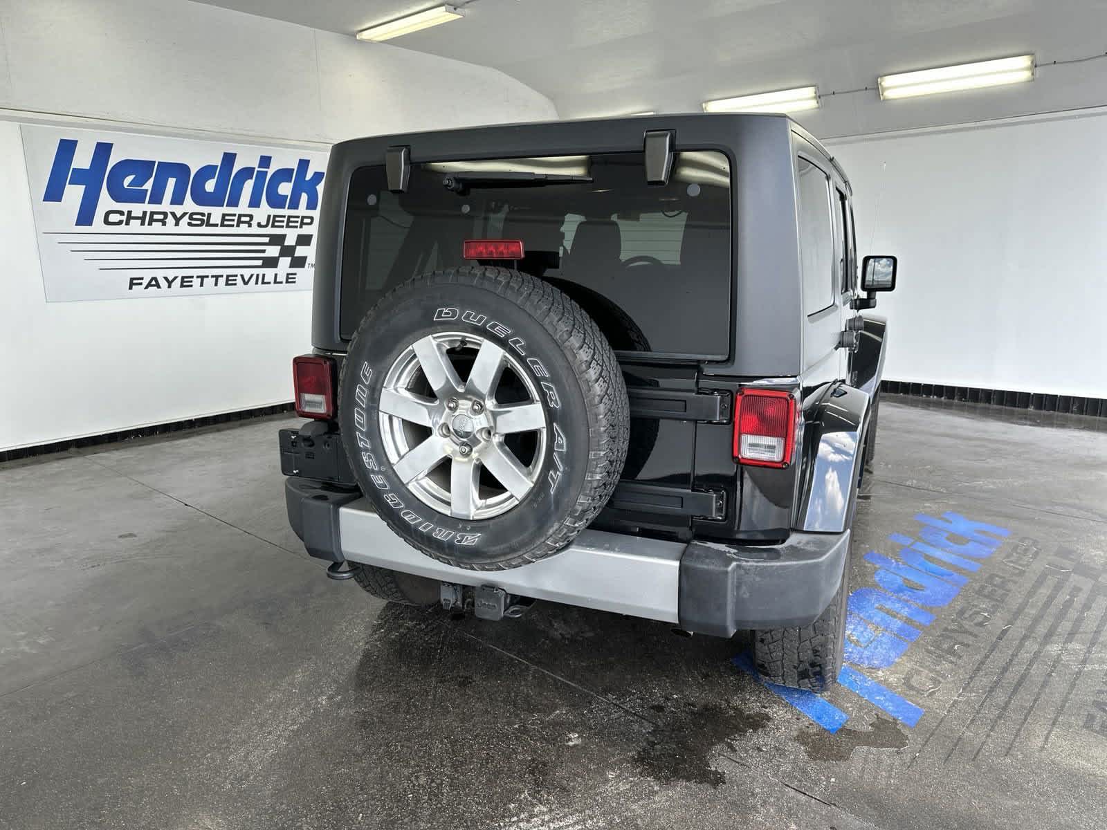 2013 Jeep Wrangler Unlimited Sahara 8