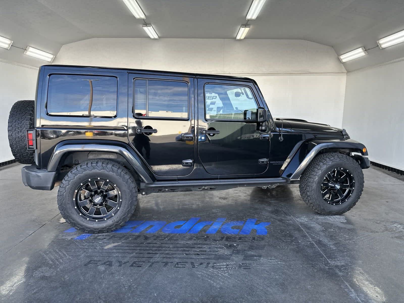 2015 Jeep Wrangler Unlimited Altitude 10